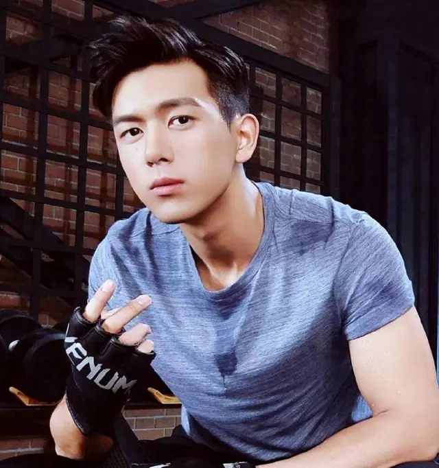 刘恺威整容后遗症_娱乐圈没整过容的明星_华晨宇整容