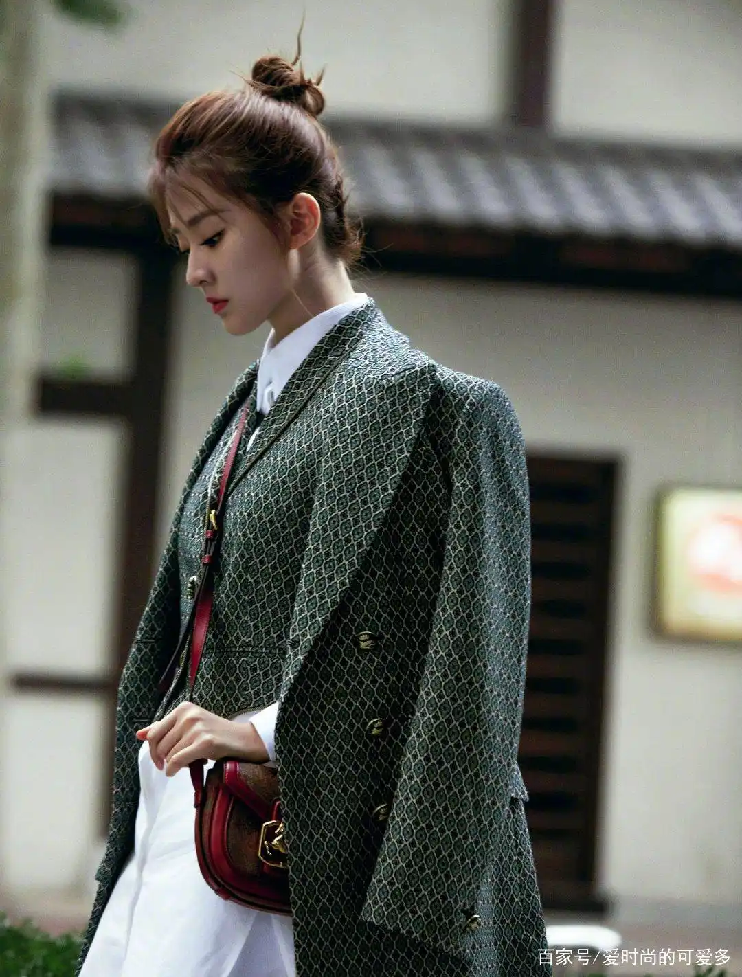 女明星齐肩卷发_关关穿搭_乔妹时尚盛典