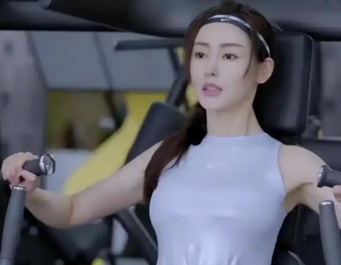 陈伟霆健身尴尬_娱乐圈 健身 明星_明星无效健身案例